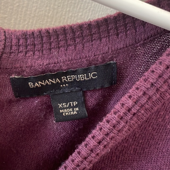 Banana Republic Plum Top - Picture 4 of 9